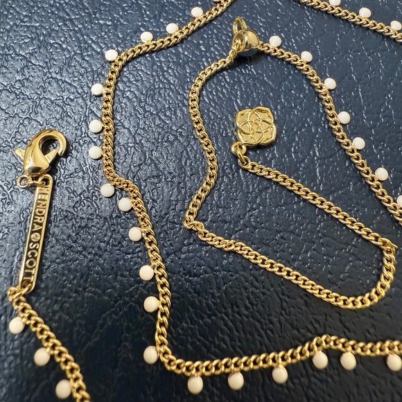 NWOT Kelsey Gold Strand Necklace in White Enamel - Picture 6 of 7